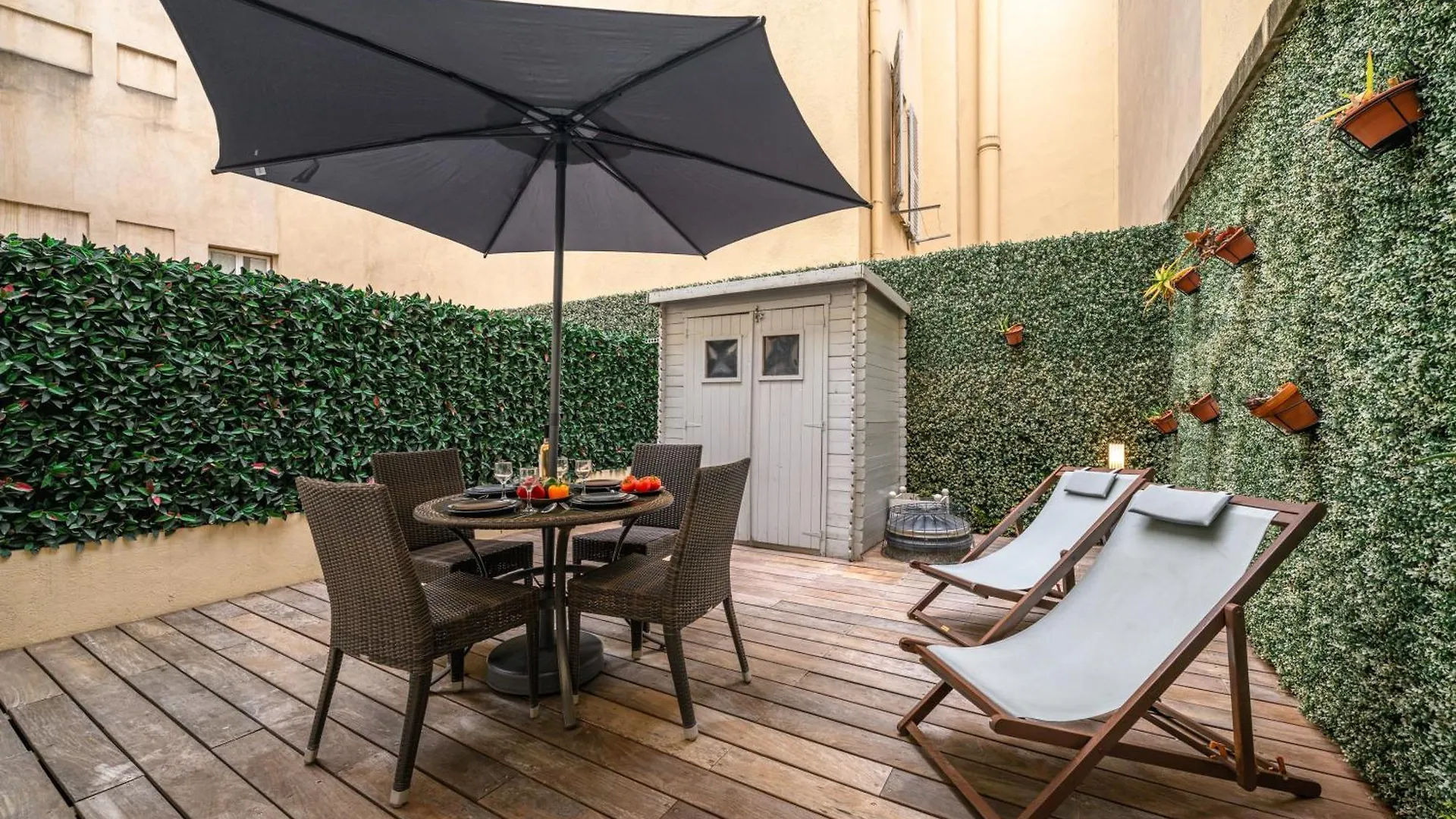 Charme Nicois Avec Terrasse En Ville Nice Apartment
